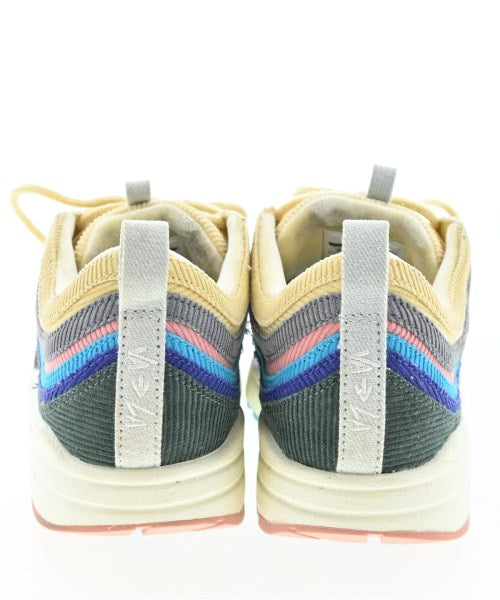 NIKE รองเท้าผ้าใบ