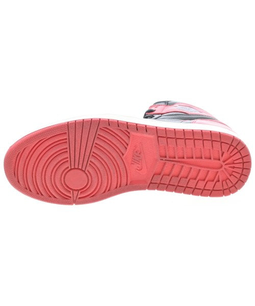 NIKE รองเท้าผ้าใบ