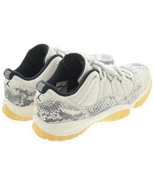 NIKE รองเท้าผ้าใบ