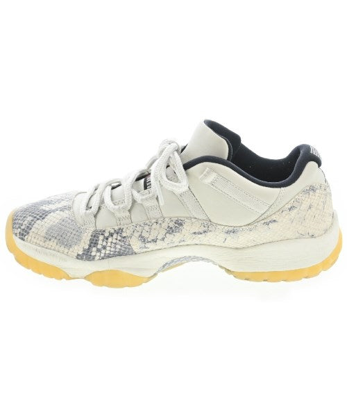 NIKE รองเท้าผ้าใบ