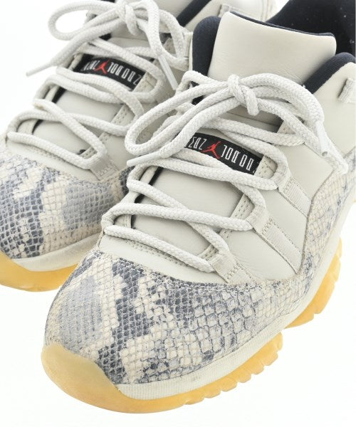 NIKE รองเท้าผ้าใบ
