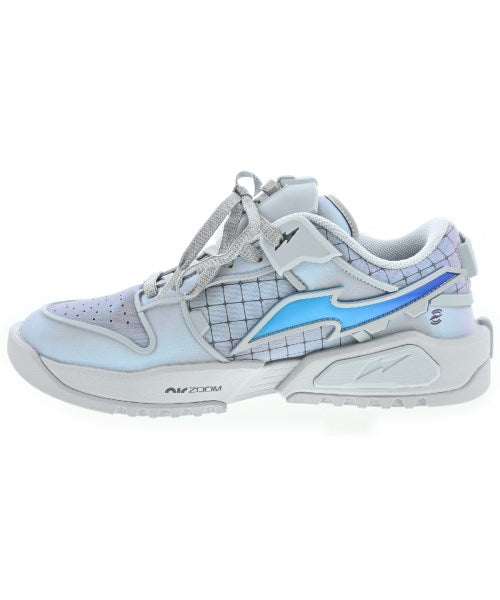 NIKE รองเท้าผ้าใบ