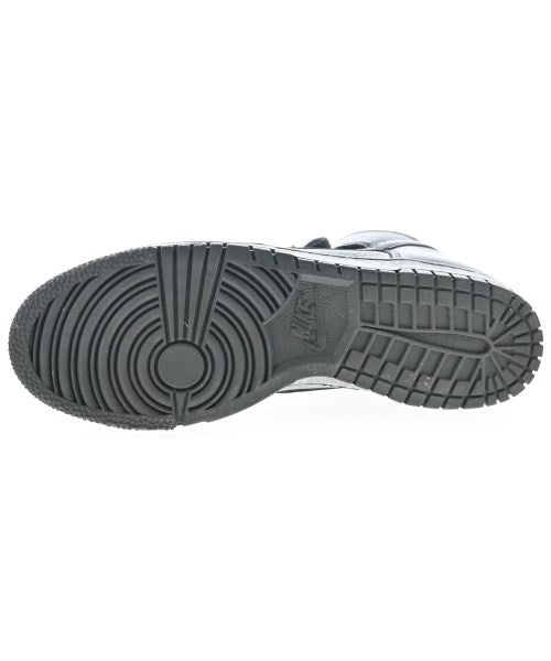 NIKE รองเท้าผ้าใบ