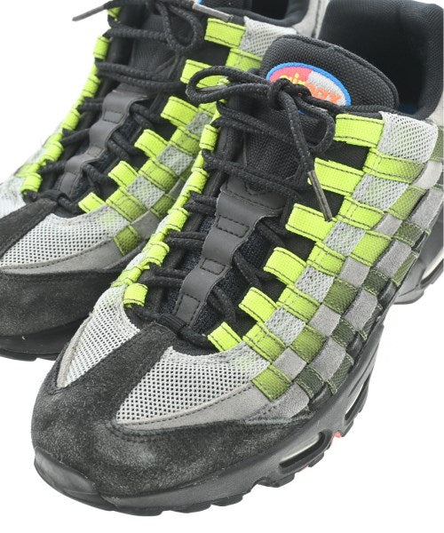 NIKE รองเท้าผ้าใบ