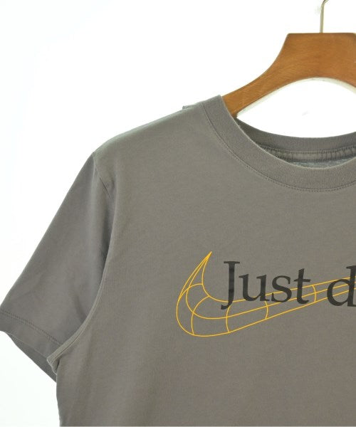NIKE เสื้อยืด/เสื้อท็อปส์