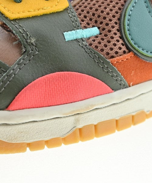 NIKE รองเท้าผ้าใบ