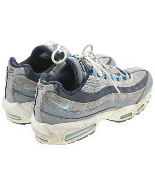 NIKE รองเท้าผ้าใบ