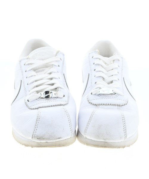 NIKE รองเท้าผ้าใบ