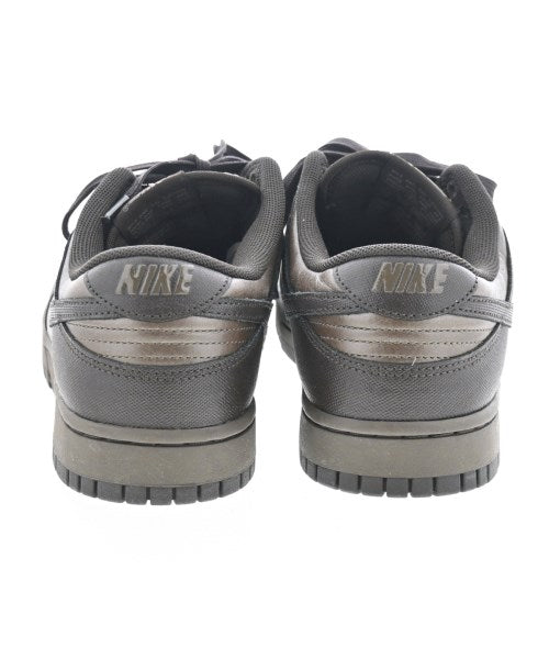 NIKE รองเท้าผ้าใบ