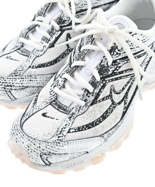 NIKE รองเท้าผ้าใบ