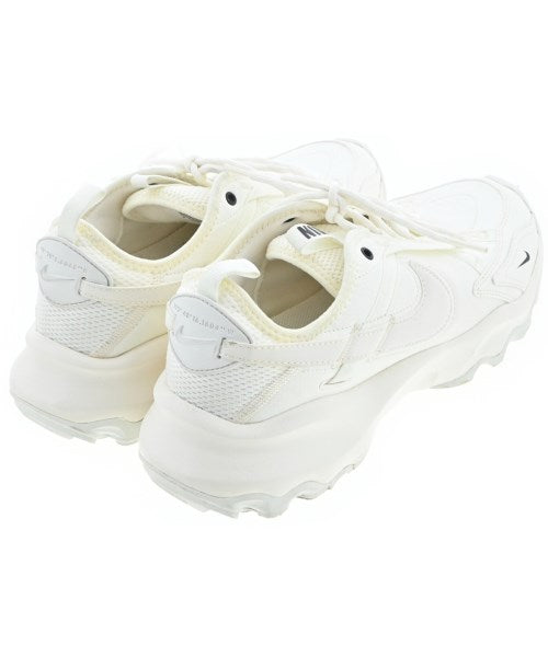 NIKE รองเท้าผ้าใบ