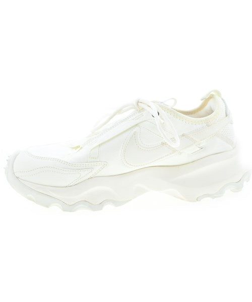 NIKE รองเท้าผ้าใบ