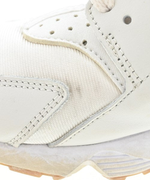 NIKE รองเท้าผ้าใบ