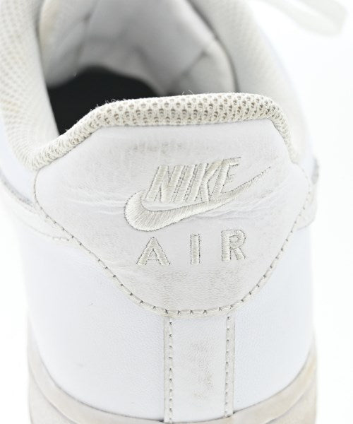 NIKE รองเท้าผ้าใบ