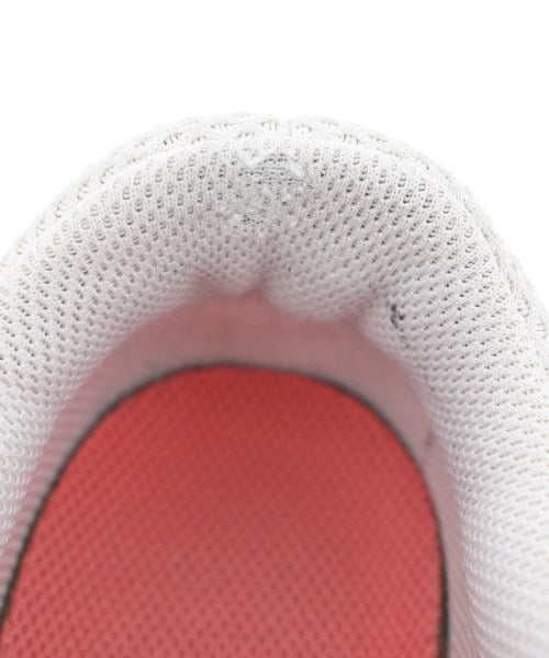 NIKE รองเท้าผ้าใบ
