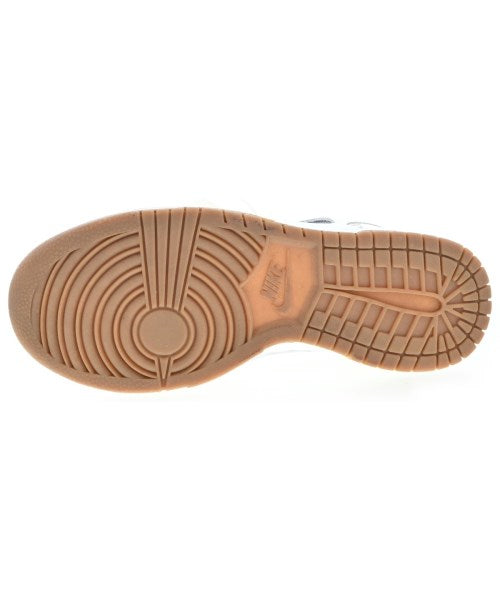 NIKE รองเท้าผ้าใบ