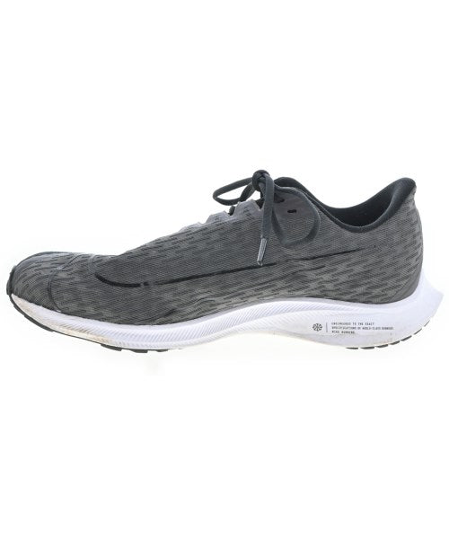 NIKE รองเท้าผ้าใบ