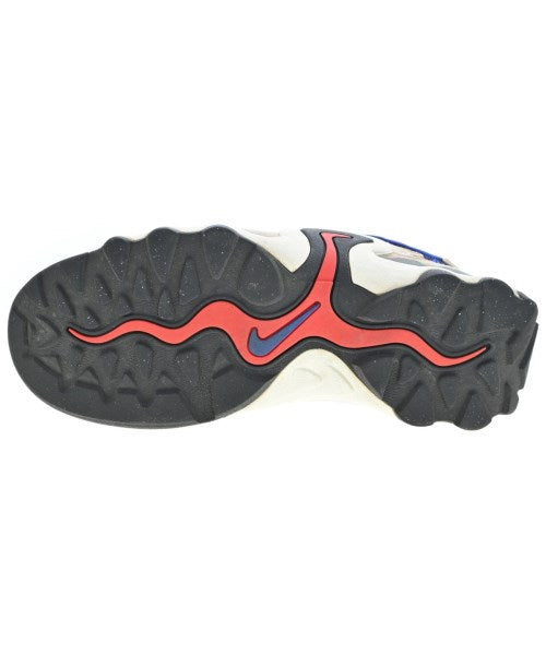 NIKE รองเท้าผ้าใบ