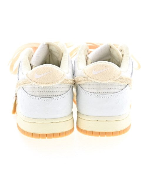 NIKE รองเท้าผ้าใบ