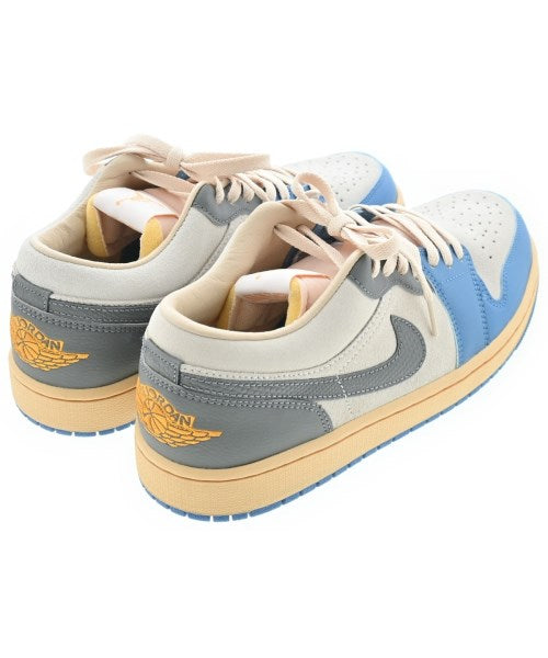NIKE รองเท้าผ้าใบ