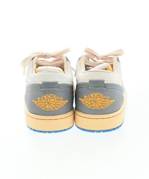 NIKE รองเท้าผ้าใบ