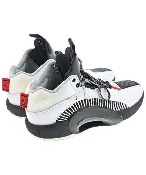 NIKE รองเท้าผ้าใบ