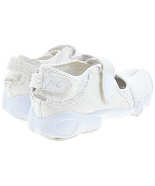 NIKE รองเท้าผ้าใบ