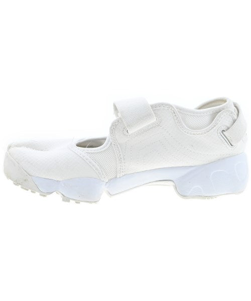 NIKE รองเท้าผ้าใบ