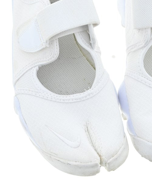 NIKE รองเท้าผ้าใบ