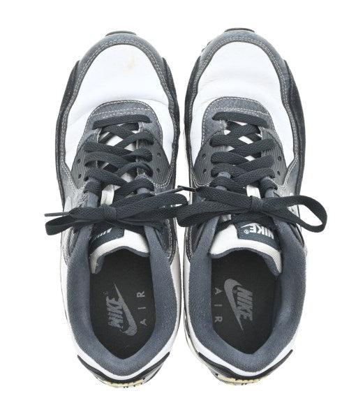 NIKE รองเท้าผ้าใบ