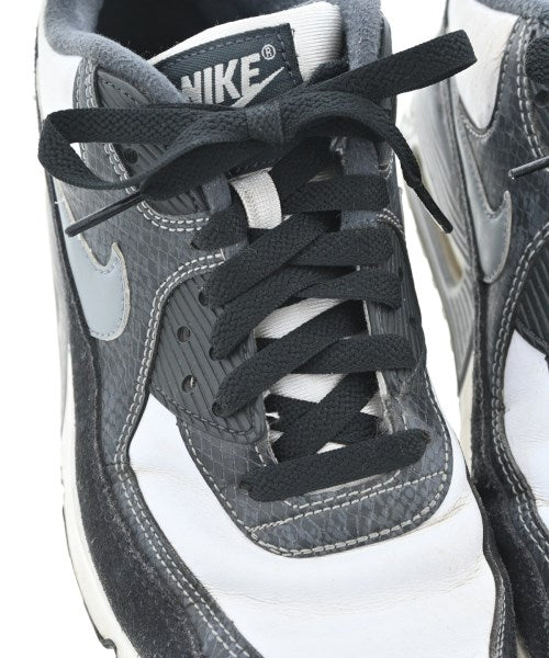 NIKE รองเท้าผ้าใบ