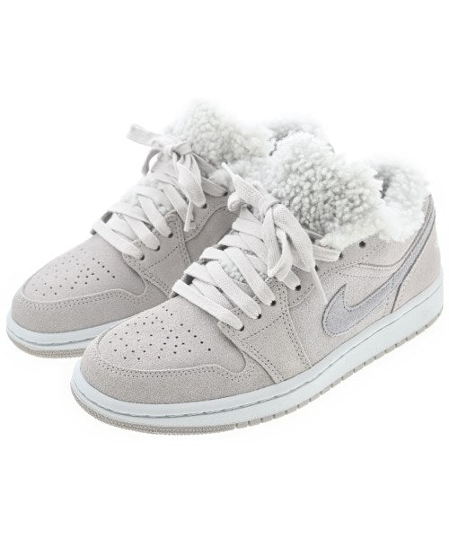 NIKE รองเท้าผ้าใบ