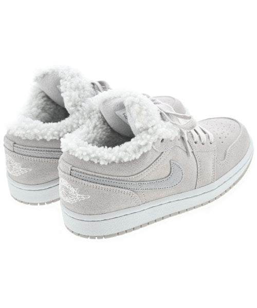 NIKE รองเท้าผ้าใบ
