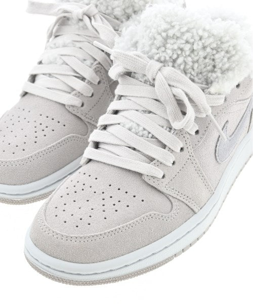 NIKE รองเท้าผ้าใบ