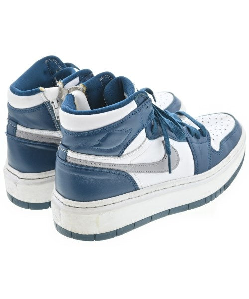 NIKE รองเท้าผ้าใบ