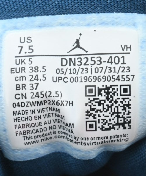 NIKE รองเท้าผ้าใบ