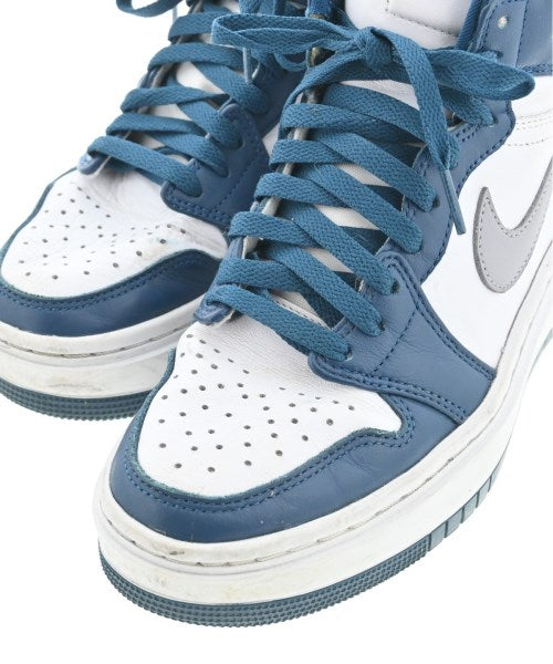 NIKE รองเท้าผ้าใบ