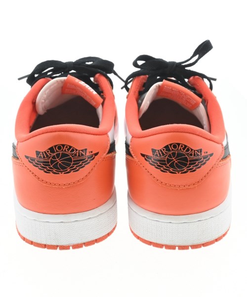 NIKE รองเท้าผ้าใบ