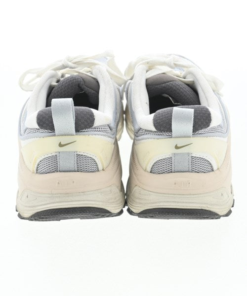 NIKE รองเท้าผ้าใบ