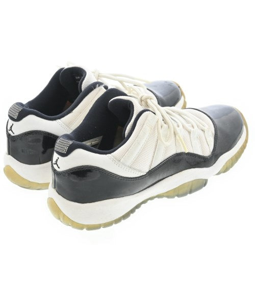 NIKE รองเท้าผ้าใบ