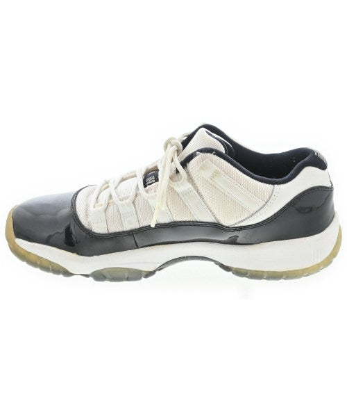 NIKE รองเท้าผ้าใบ