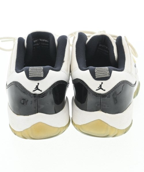 NIKE รองเท้าผ้าใบ