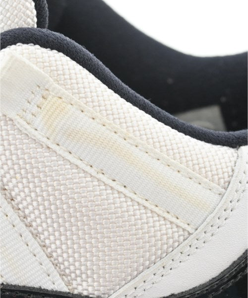 NIKE รองเท้าผ้าใบ