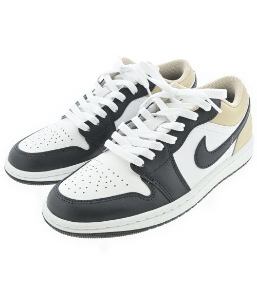 NIKE รองเท้าผ้าใบ