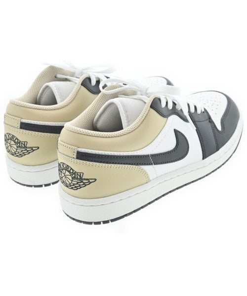 NIKE รองเท้าผ้าใบ