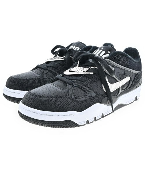NIKE รองเท้าผ้าใบ