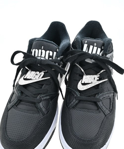 NIKE รองเท้าผ้าใบ
