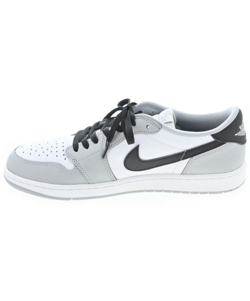 NIKE รองเท้าผ้าใบ