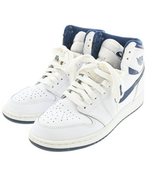 NIKE รองเท้าผ้าใบ