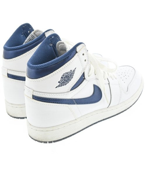 NIKE รองเท้าผ้าใบ